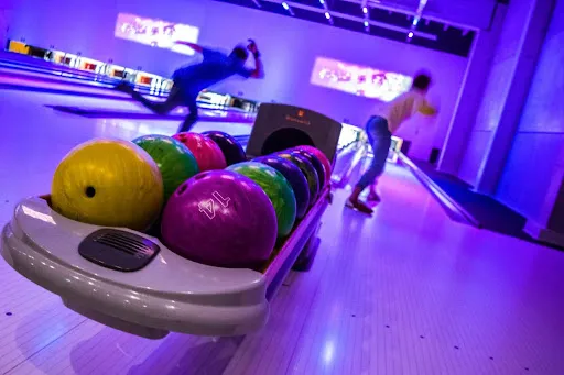 Skinny Dogz has it all